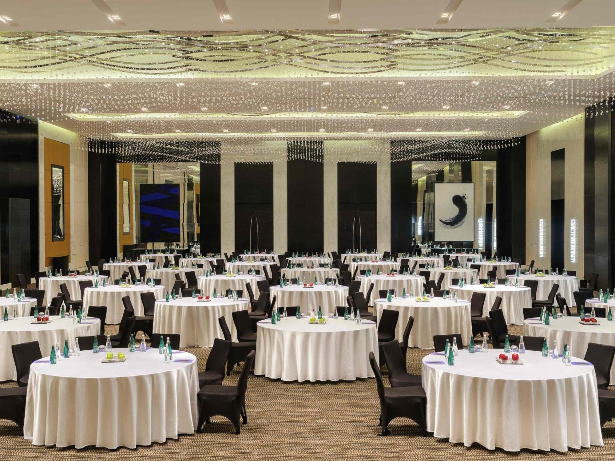 Sofitel Corniche Hotel 5*