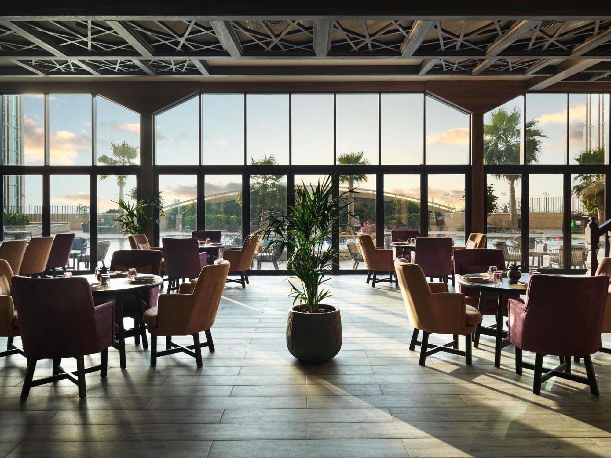 Sofitel Corniche Abu Dhabi