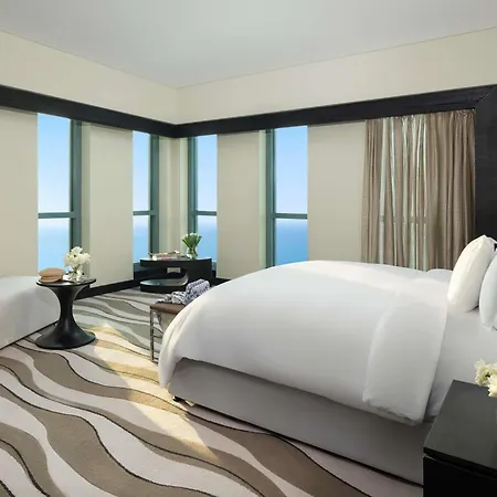 Sofitel Abu Dhabi Corniche Hotel Exterior photo