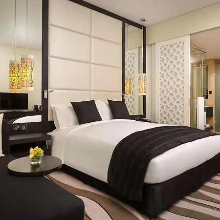 Sofitel Abu Dhabi Corniche Hotel Exterior photo