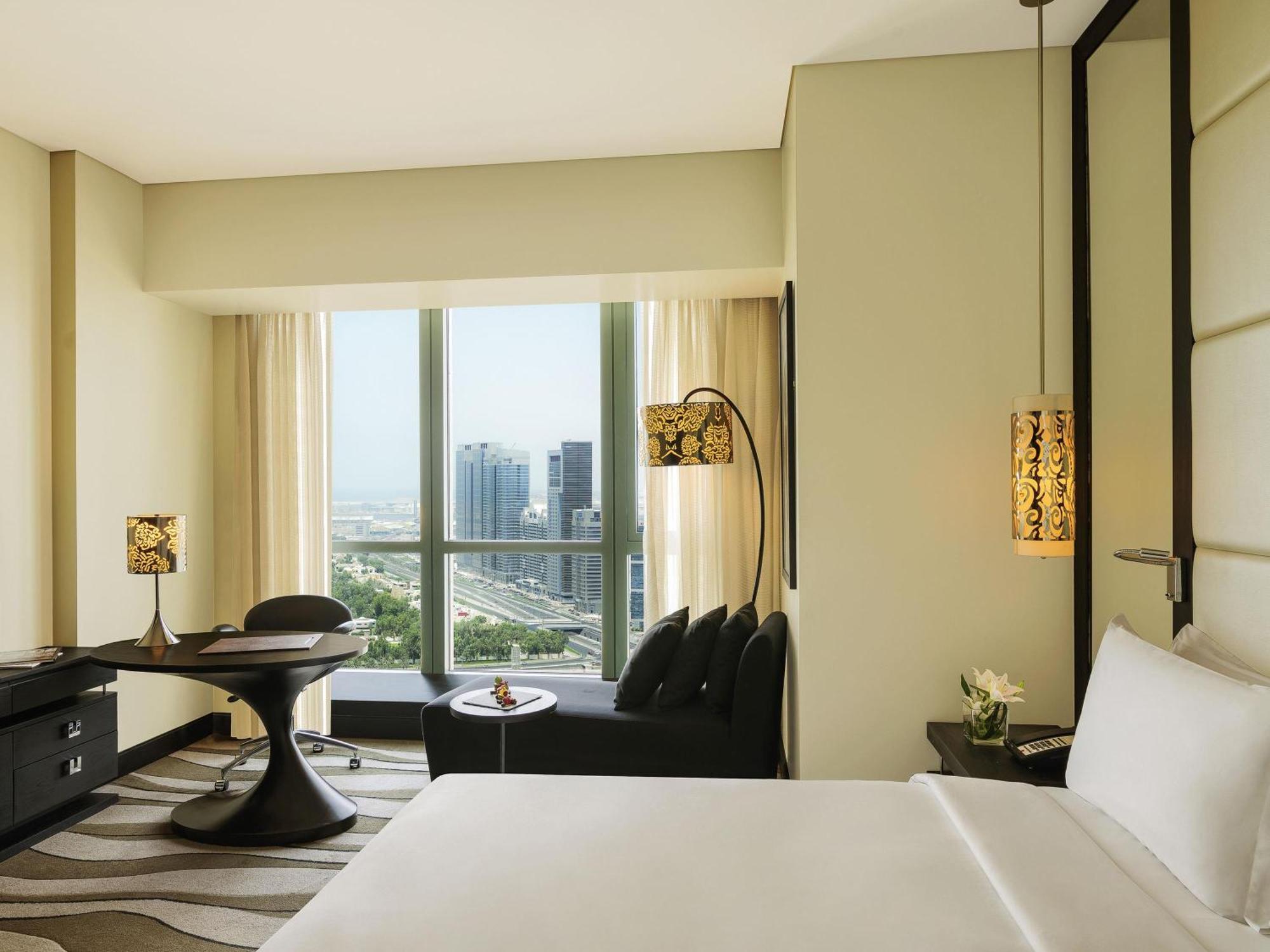 Hotel Sofitel Corniche 5*