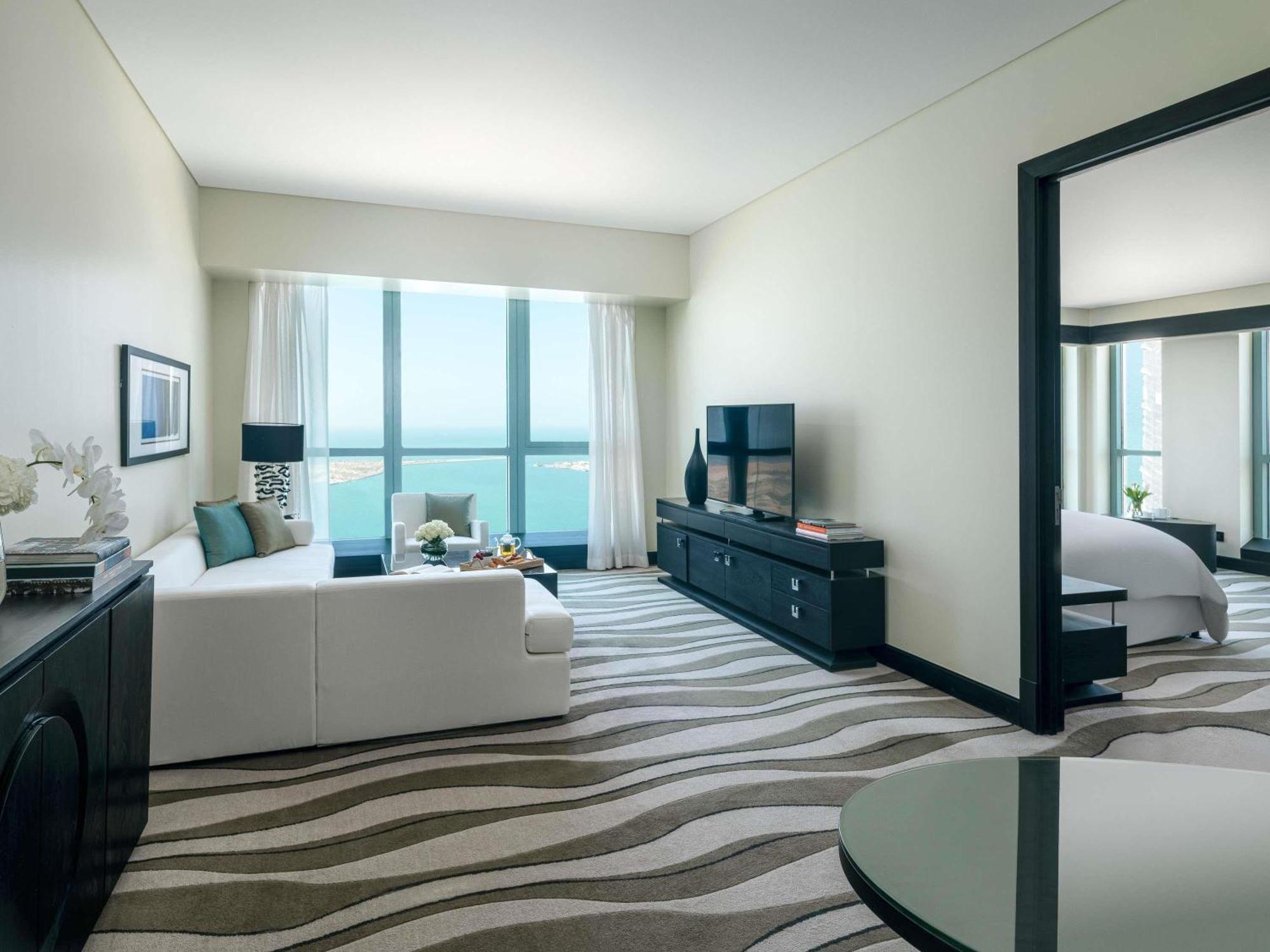 Sofitel Corniche Hotel 5*