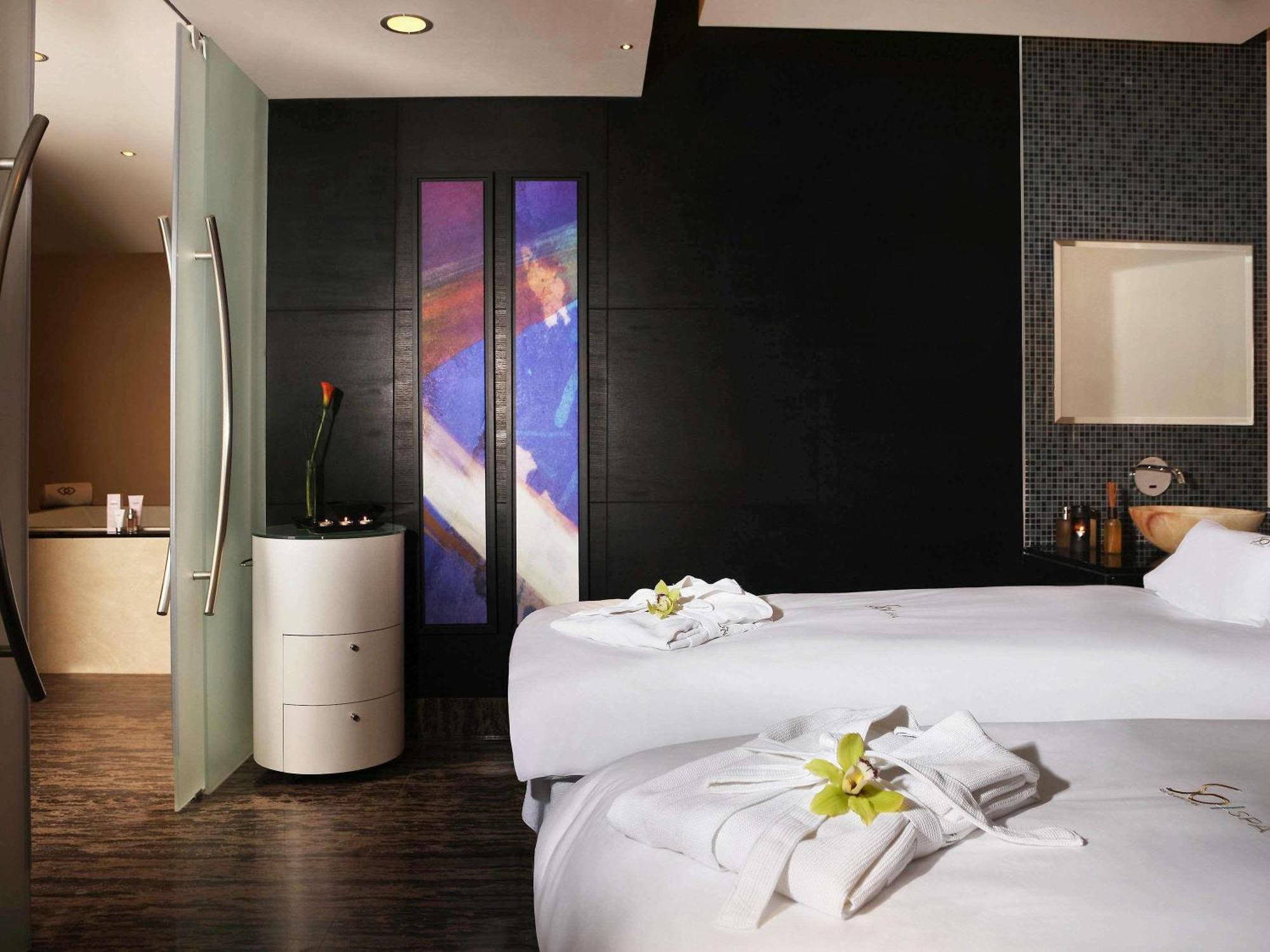 Sofitel Corniche 5*