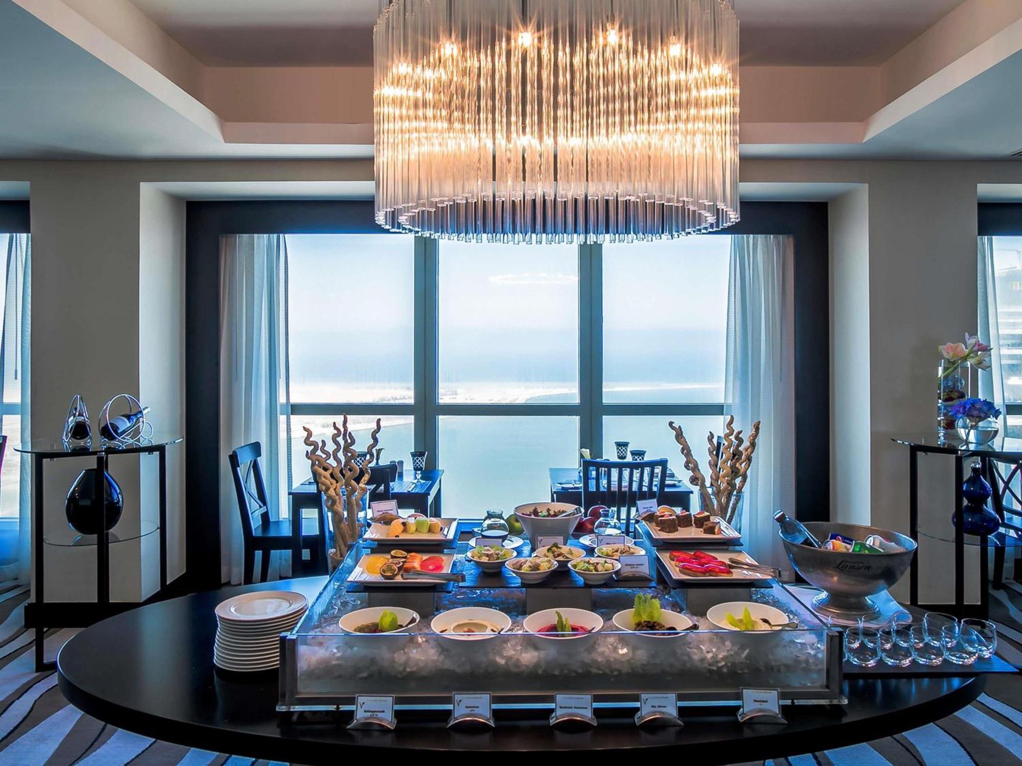 Sofitel Corniche Hotel 5*